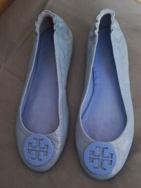 Tory Burch Light blue, metallic leather Size 81/2 Flats Slip Ons